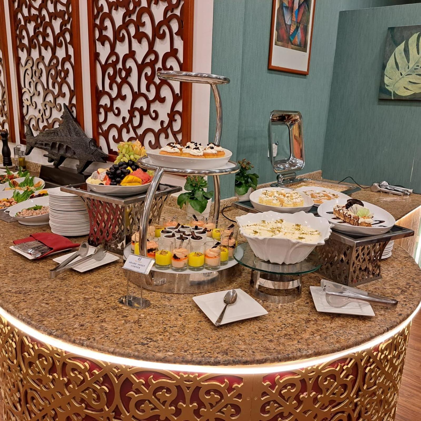 Royal Concorde Hotel & Suite Dubai Bagian luar foto