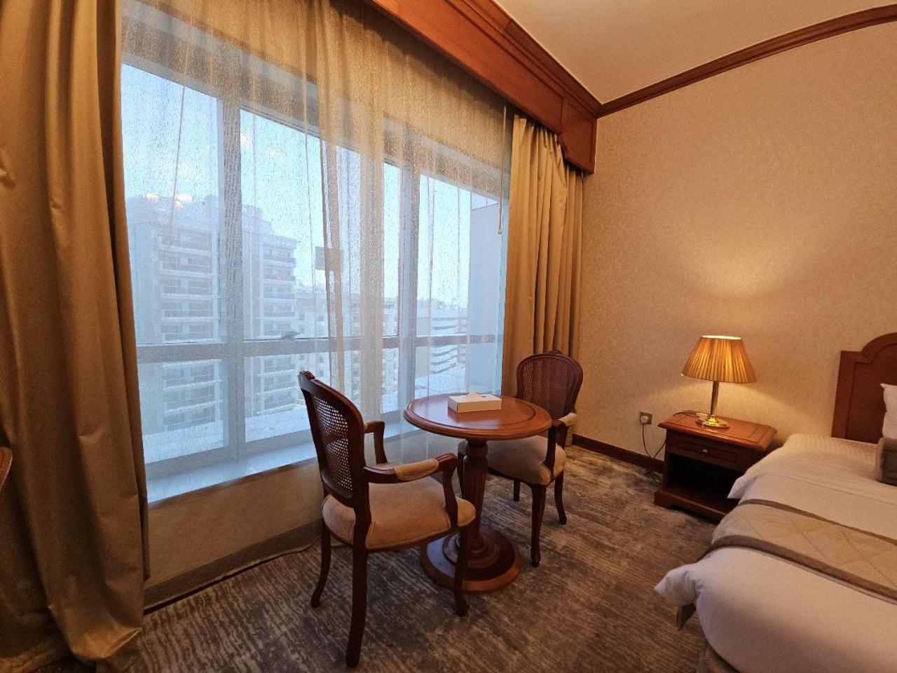 Royal Concorde Hotel & Suite Dubai Bagian luar foto