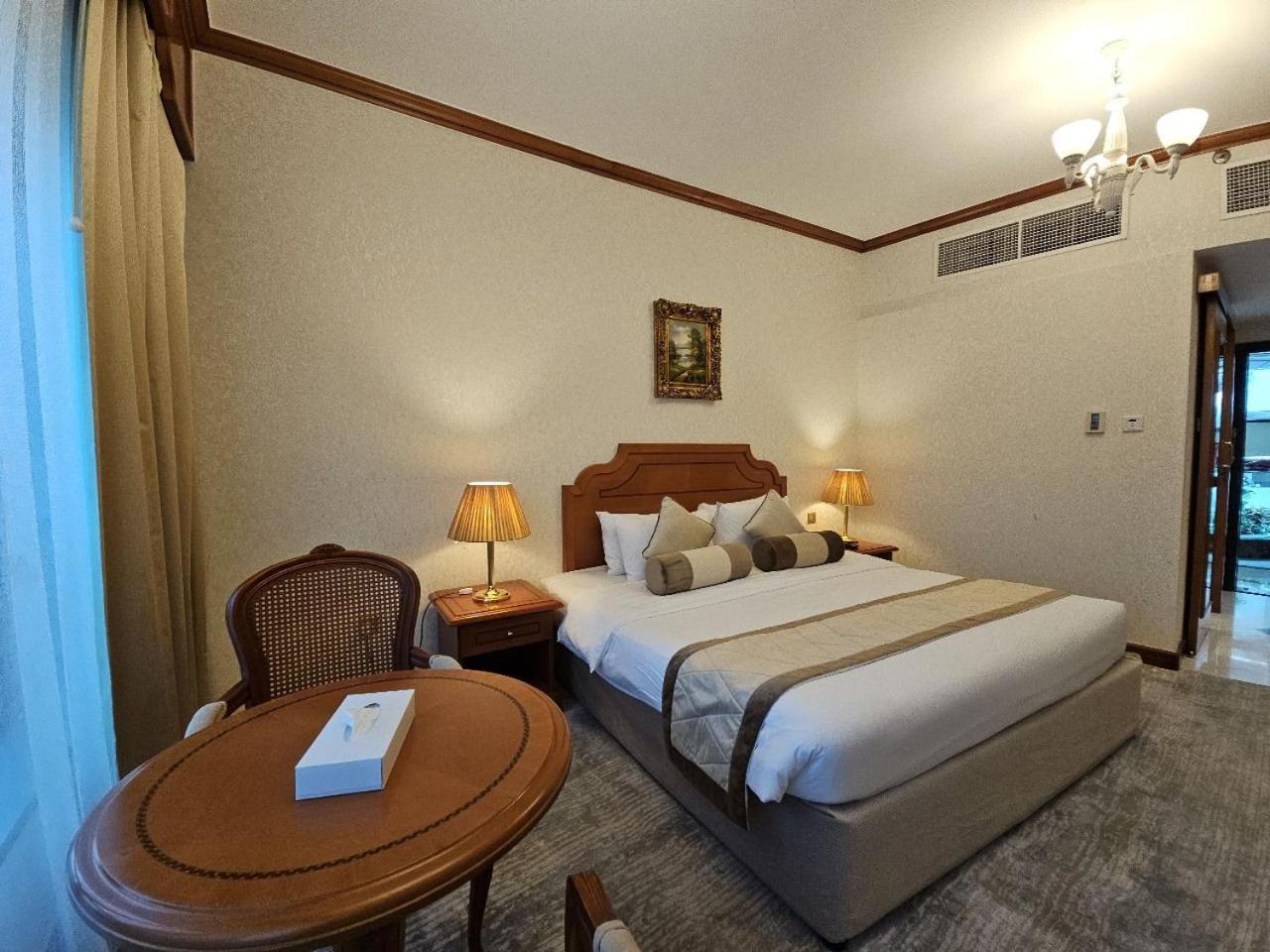 Royal Concorde Hotel & Suite Dubai Bagian luar foto