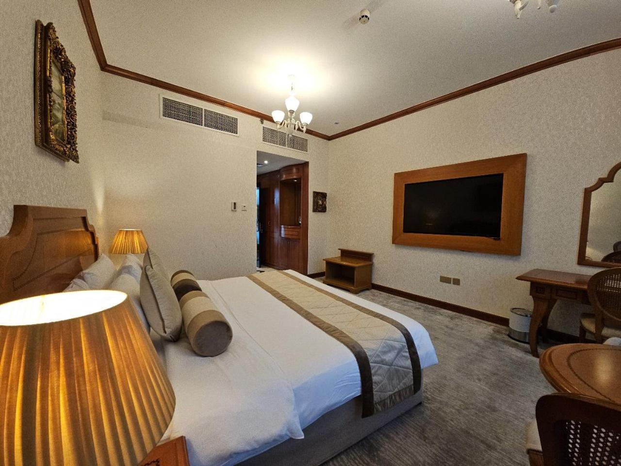 Royal Concorde Hotel & Suite Dubai Bagian luar foto