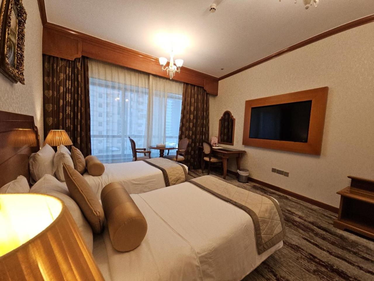 Royal Concorde Hotel & Suite Dubai Bagian luar foto